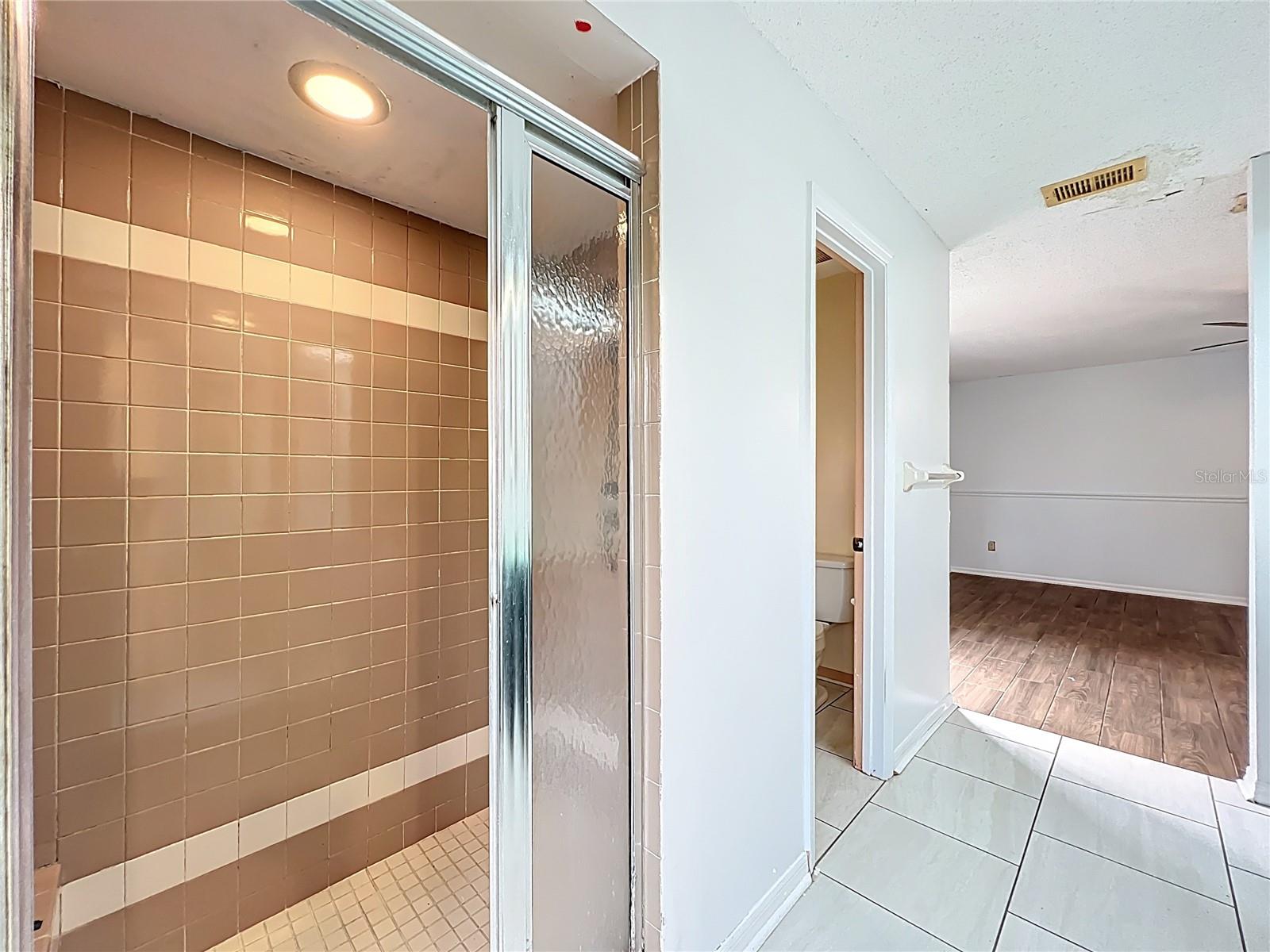 MANDARIN SEC 5 - Residential