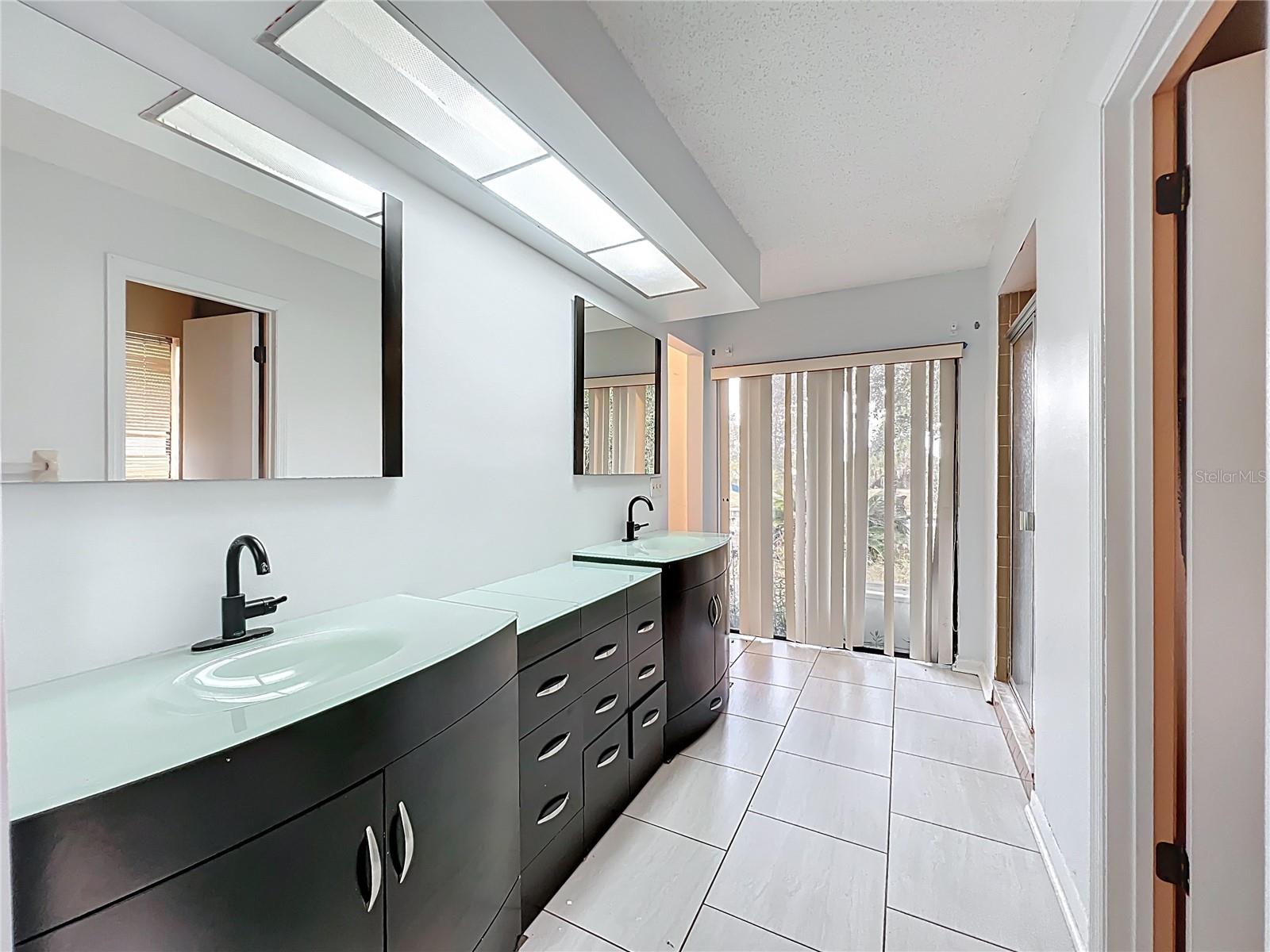 MANDARIN SEC 5 - Residential