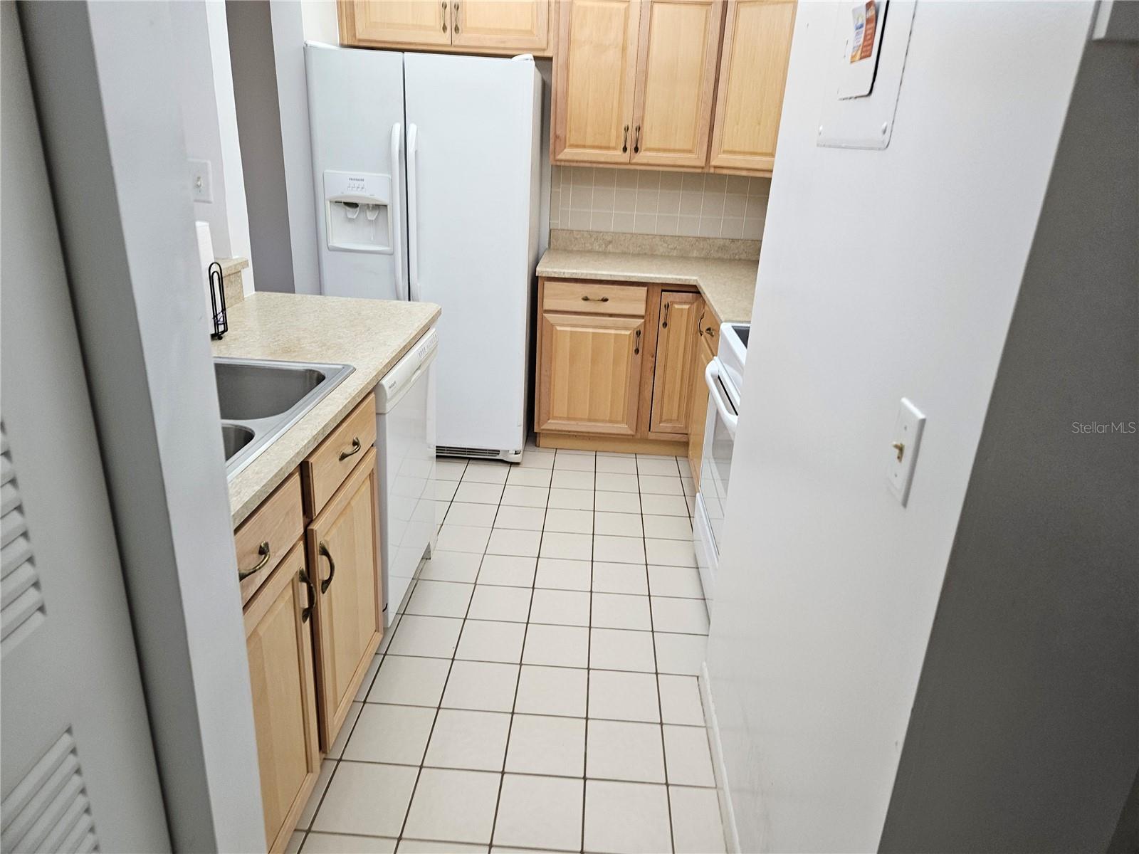 EDGEWATER CONDO APTS - Residential