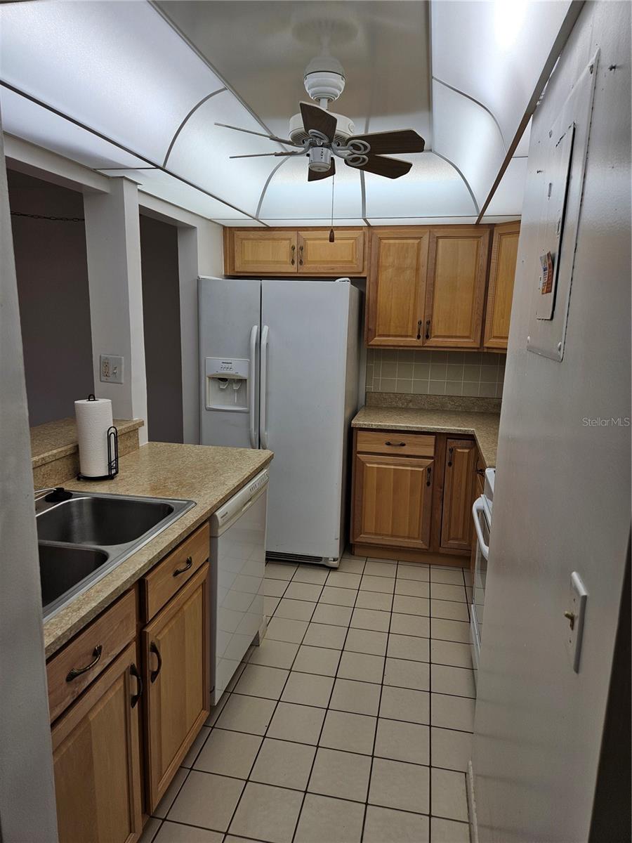 EDGEWATER CONDO APTS - Residential