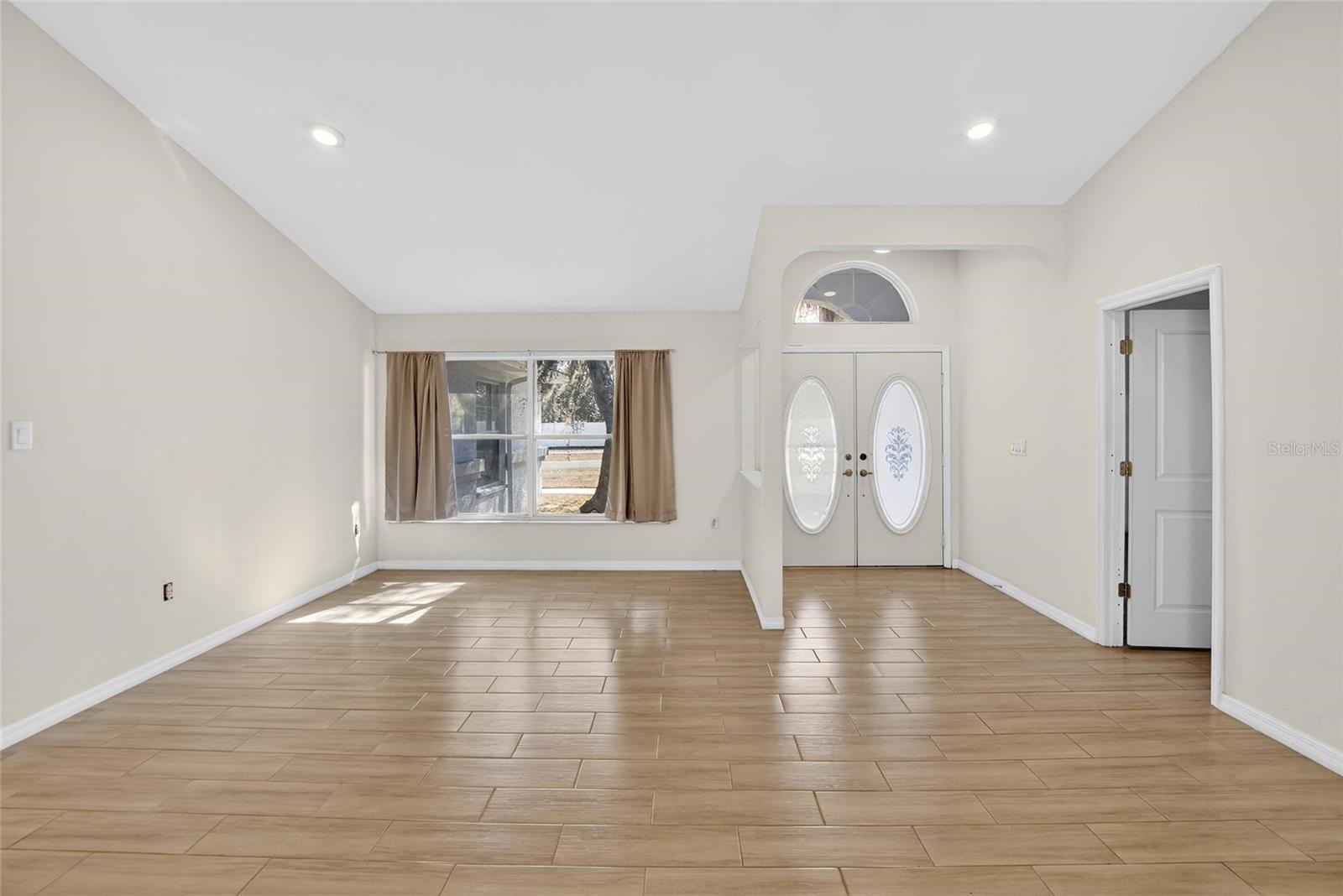 SPRINGWOOD ESTATE - Residential Lease