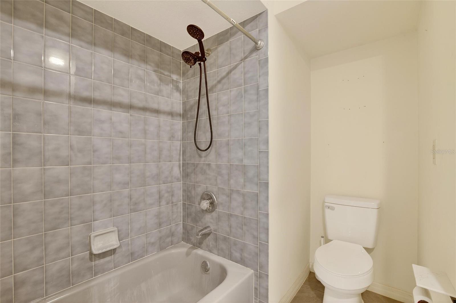 SPRINGWOOD ESTATE - Residential Lease