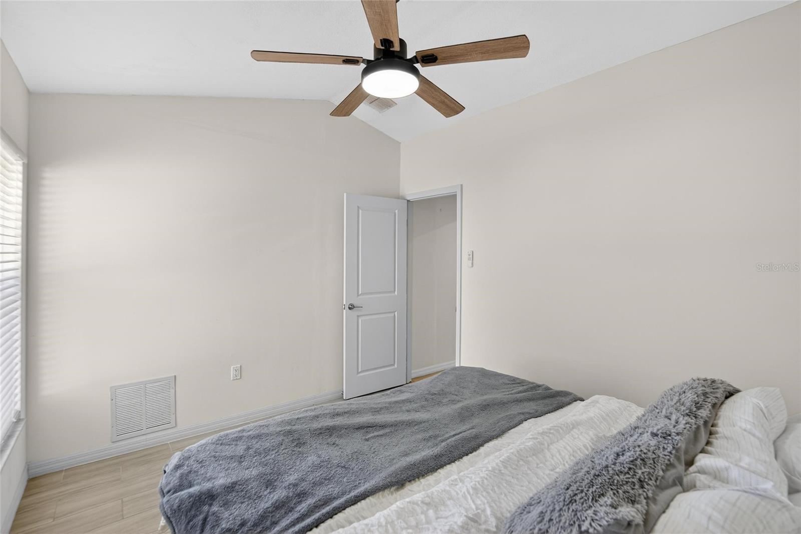 SPRINGWOOD ESTATE - Residential Lease