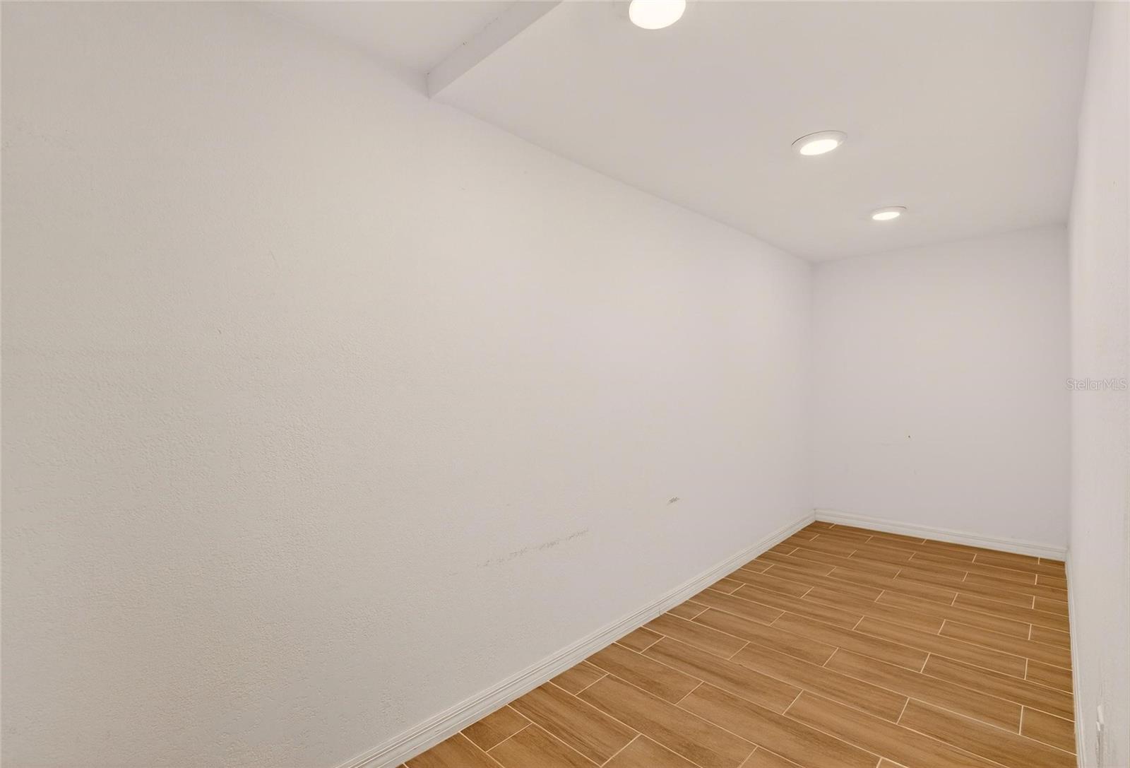 SPRINGWOOD ESTATE - Residential Lease