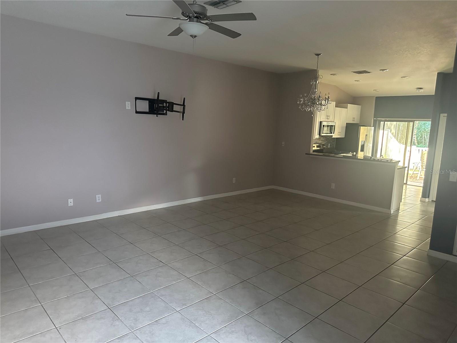 LAKESIDE PH 1B & 2B - Residential Lease