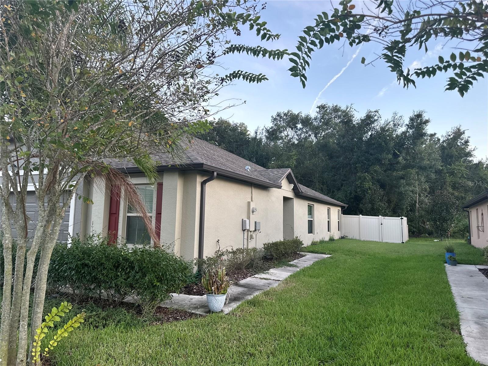 LAKESIDE PH 1B & 2B - Residential Lease