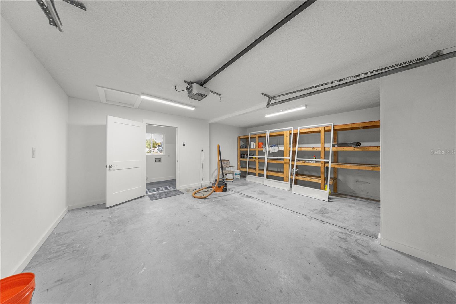 PALM CAY UN 02 & REPLAT/TRACTS - Residential