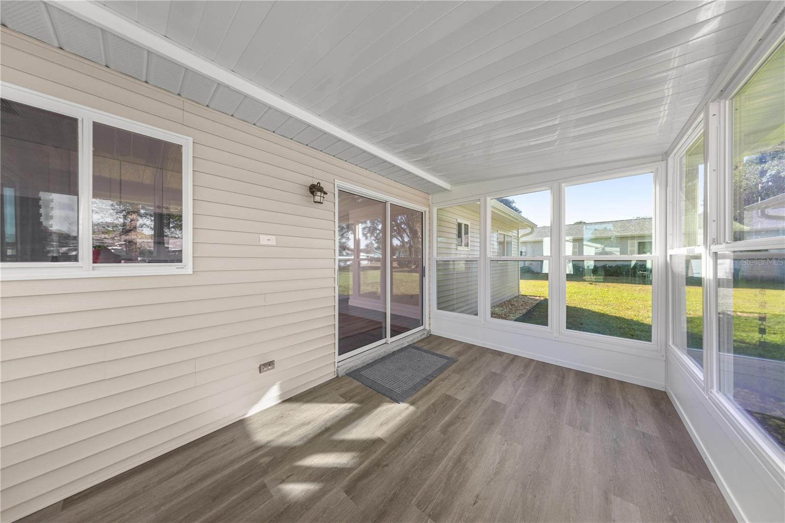 PALM CAY UN 02 & REPLAT/TRACTS - Residential