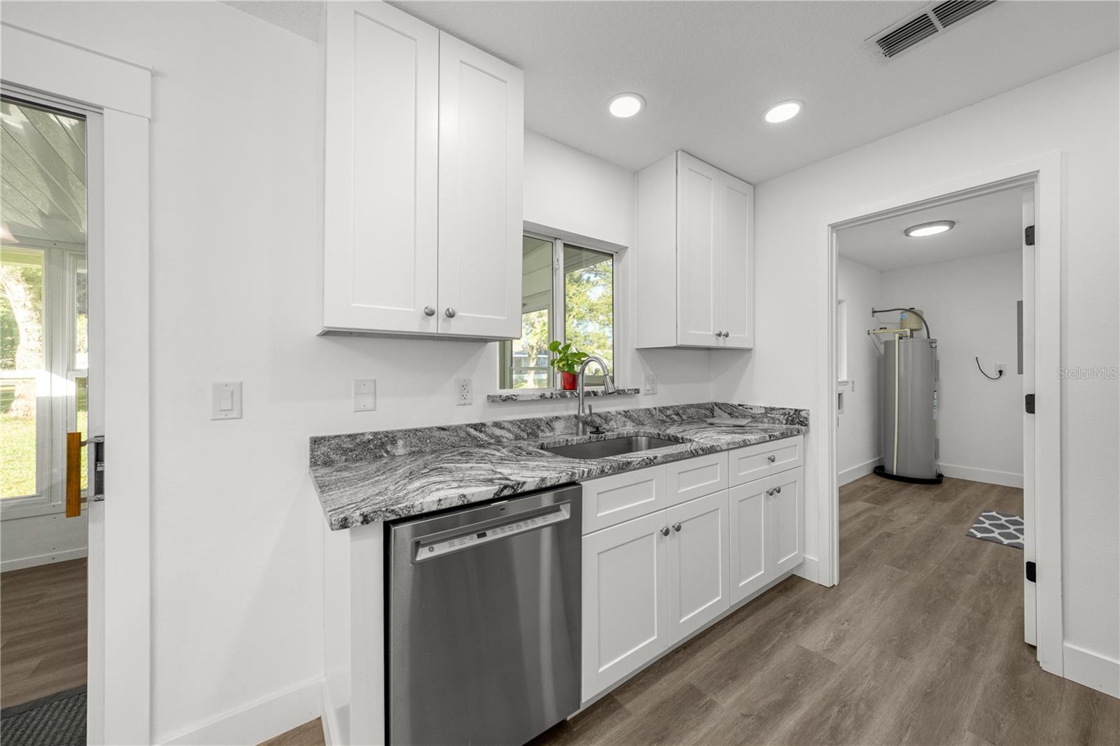 PALM CAY UN 02 & REPLAT/TRACTS - Residential