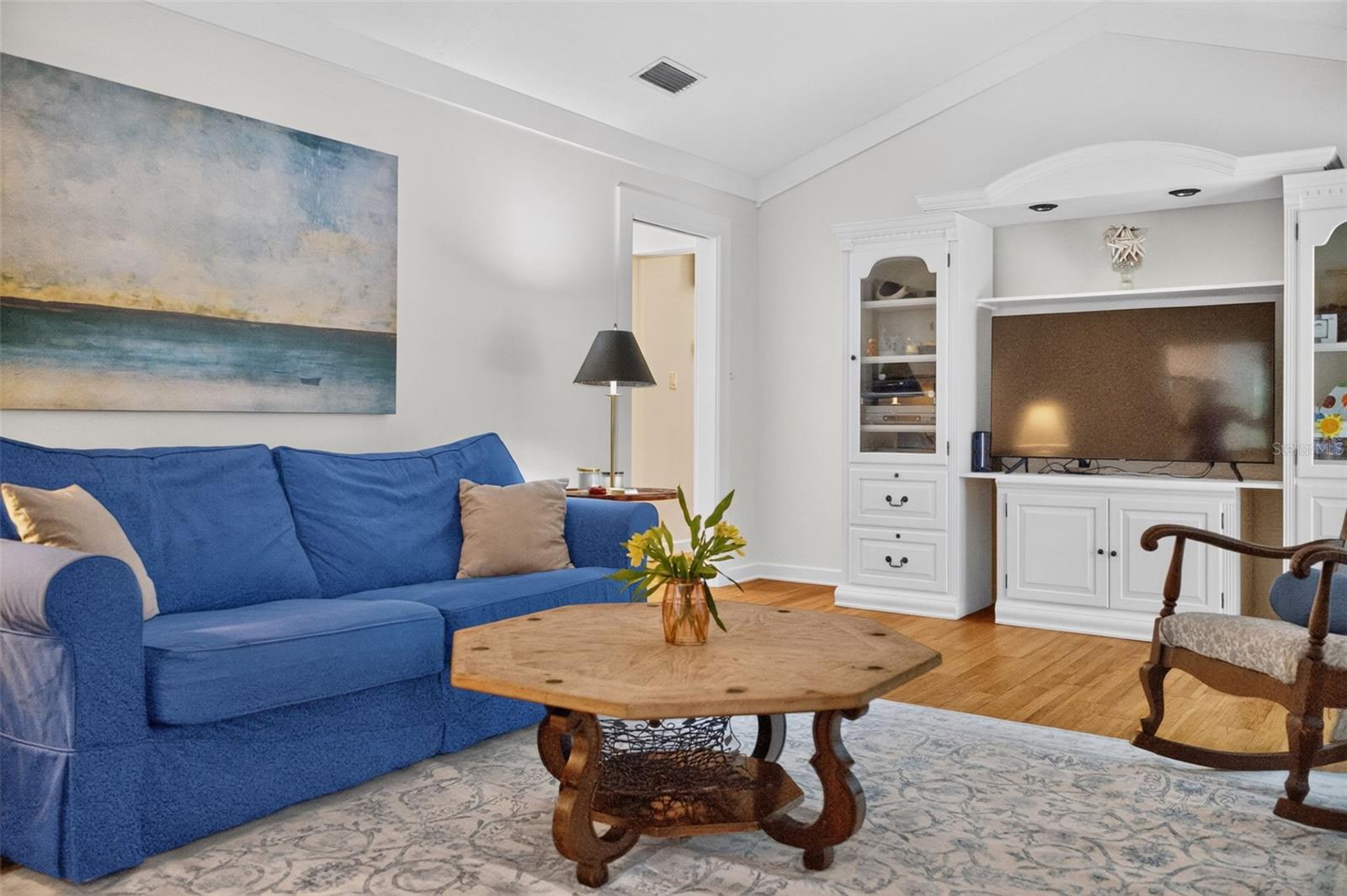 201 E SWEETWATER CREEK DRIVE