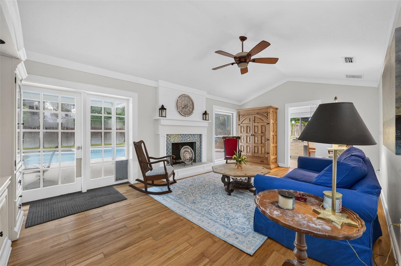 201 E SWEETWATER CREEK DRIVE