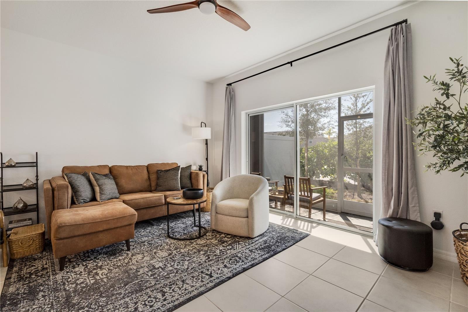 SKYE RANCH NBRHD 2 TWNHMS NORT - Residential