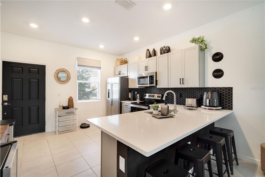 Photo of 8829 Daybreak Street, Sarasota, FL 34241 (MLS # A4680412)