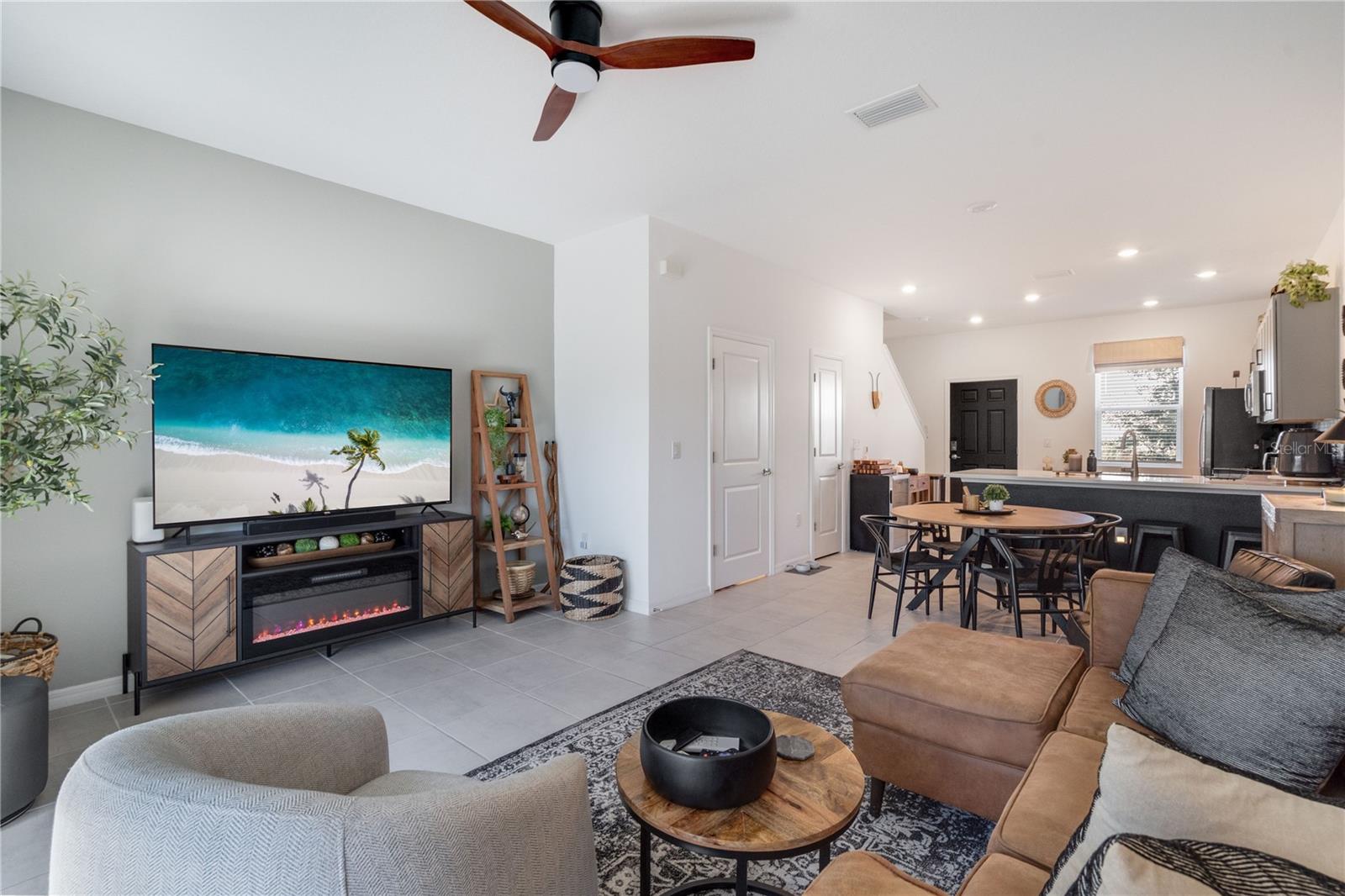 SKYE RANCH NBRHD 2 TWNHMS NORT - Residential