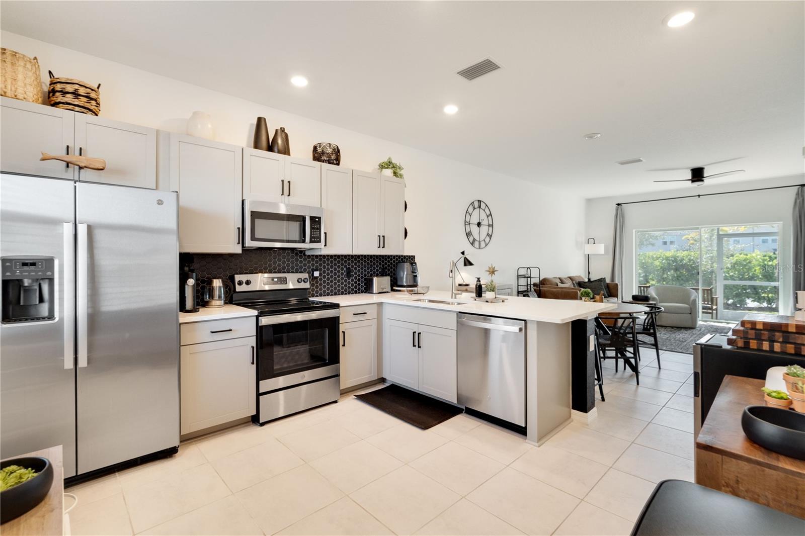 8829 DAYBREAK STREET