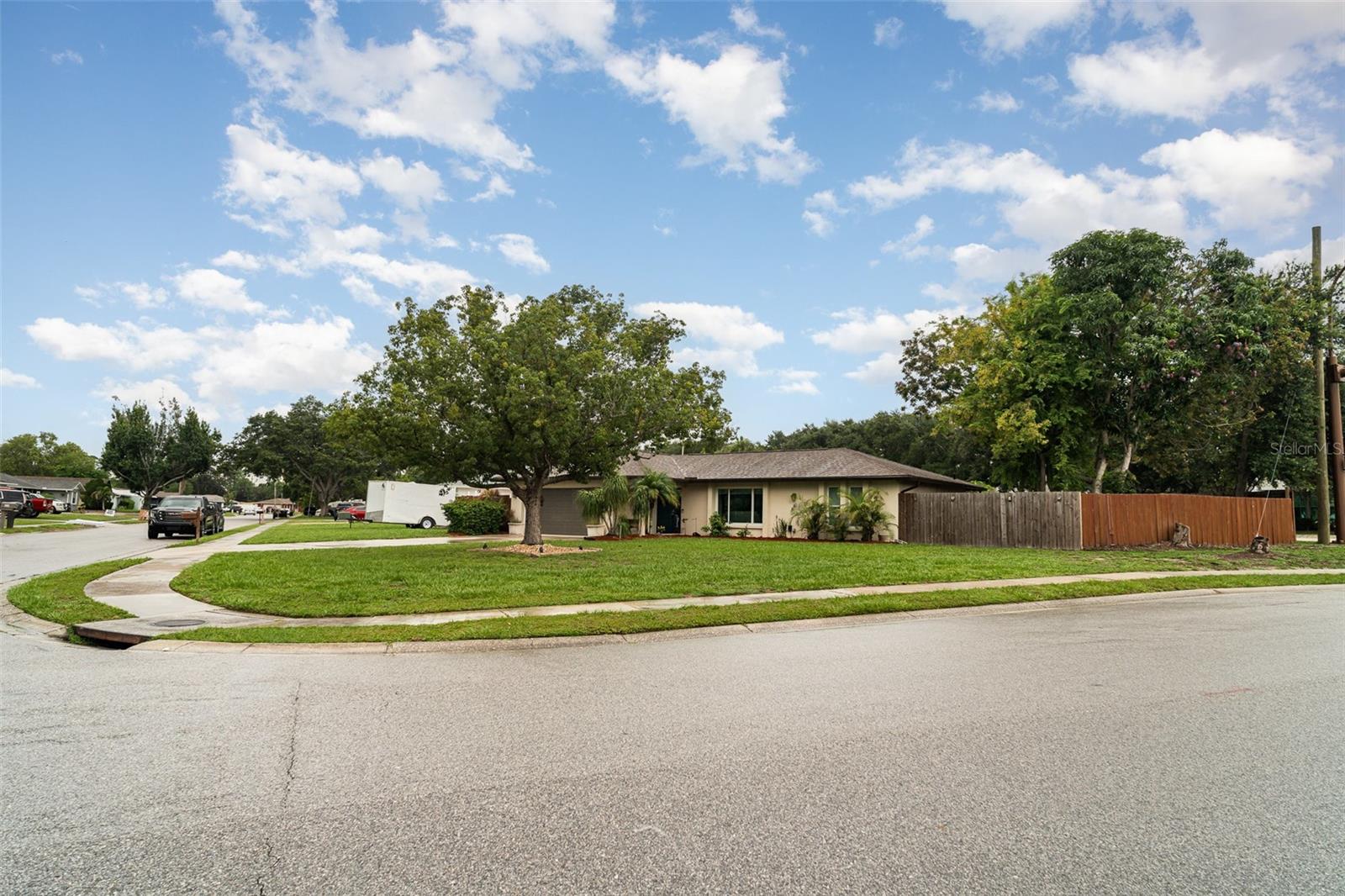 2847 INDIANWOOD DRIVE