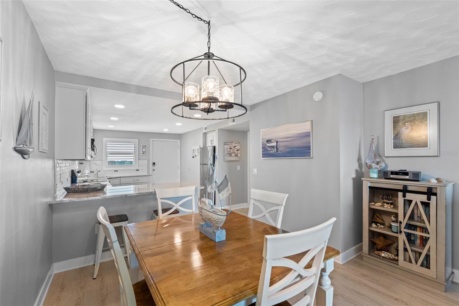 BAY SHORES YACHT & TENNIS CLUB - Residential