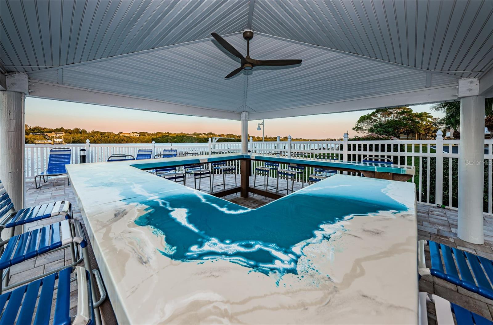 BAY SHORES YACHT & TENNIS CLUB - Residential