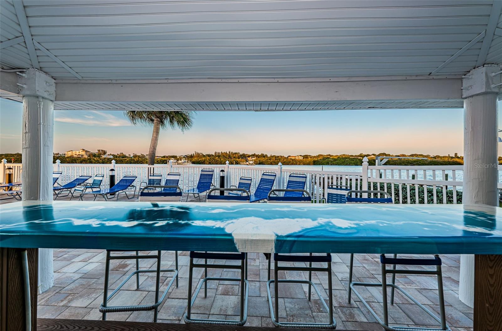 BAY SHORES YACHT & TENNIS CLUB - Residential