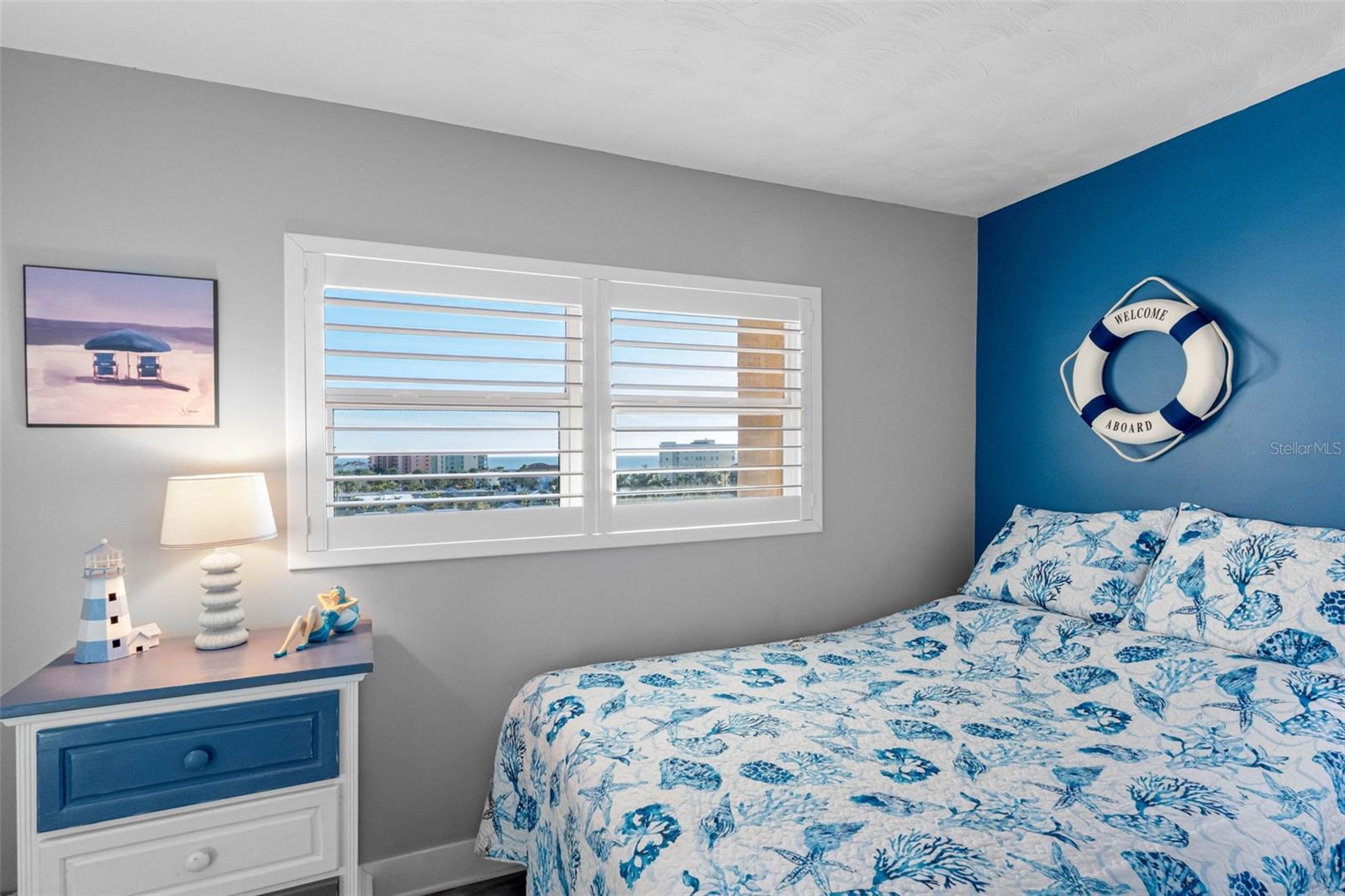 BAY SHORES YACHT & TENNIS CLUB - Residential