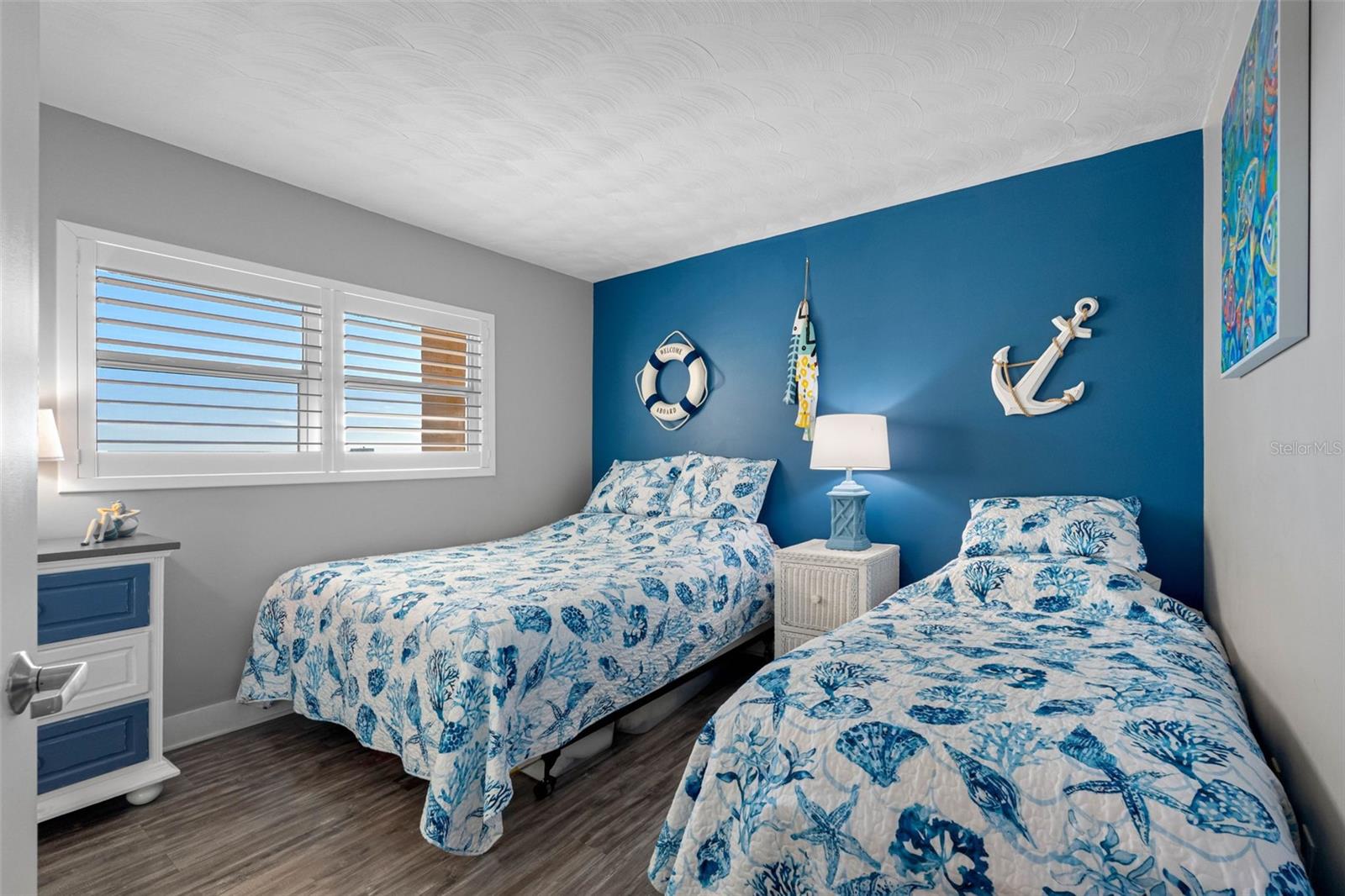 BAY SHORES YACHT & TENNIS CLUB - Residential