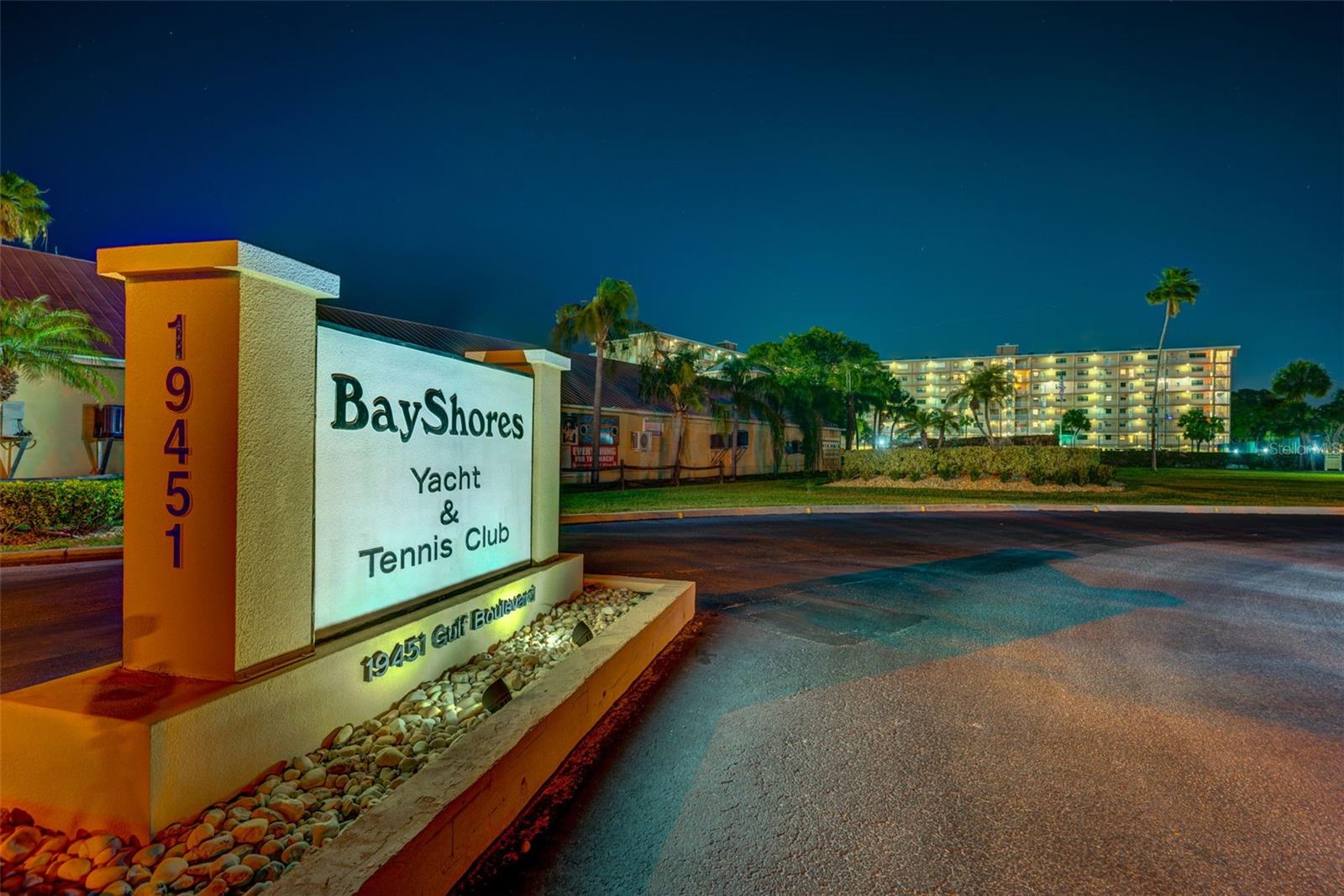 BAY SHORES YACHT & TENNIS CLUB - Residential