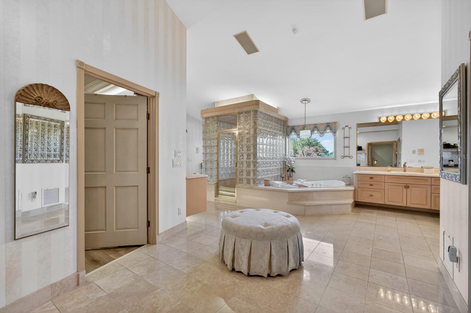 GRANADA ESTATES - Residential
