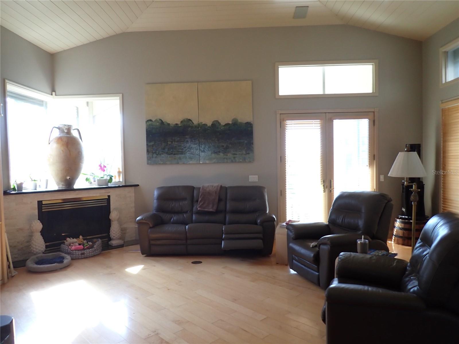 GRANADA ESTATES - Residential