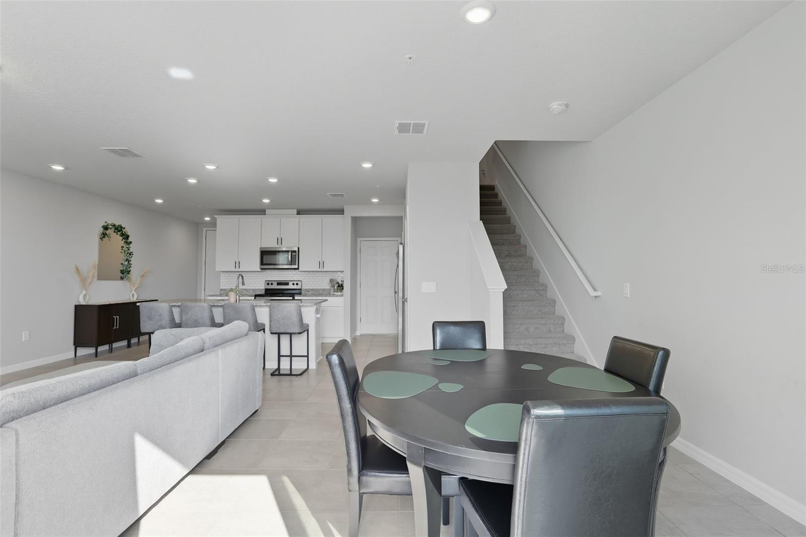 GREENS/FRST LAKE PH 1 - Residential