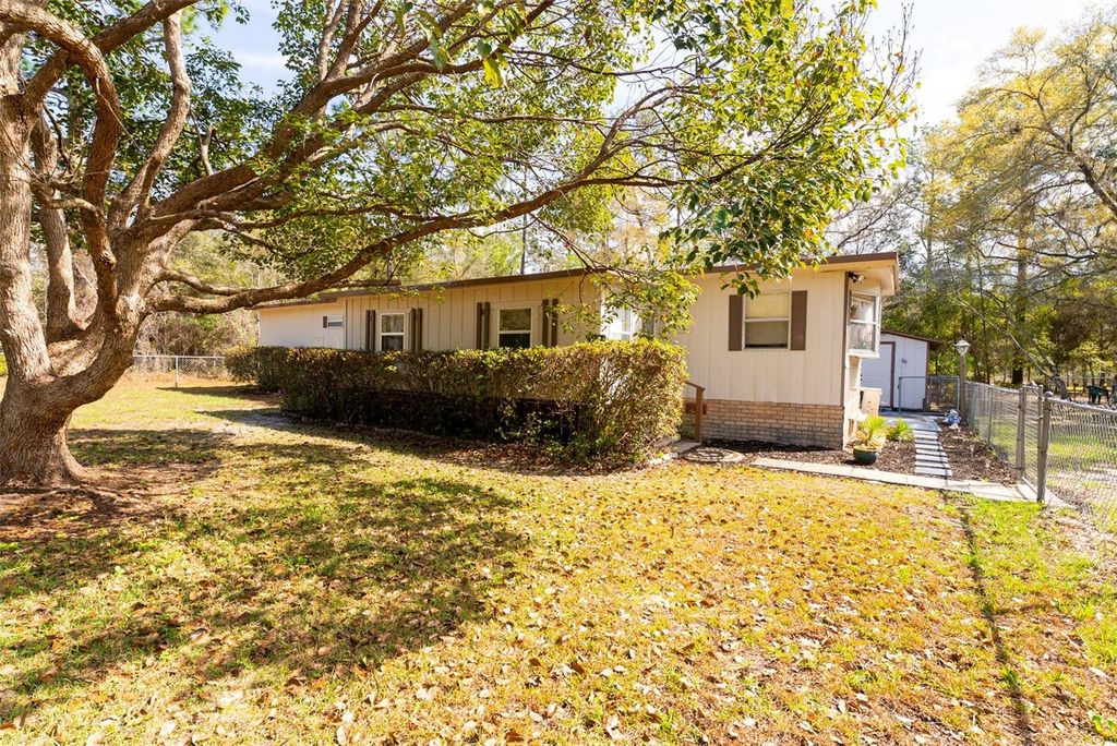 Photo of 14881 NE 147th Avenue, Fort Mccoy, FL 32134 (MLS # OM720629)