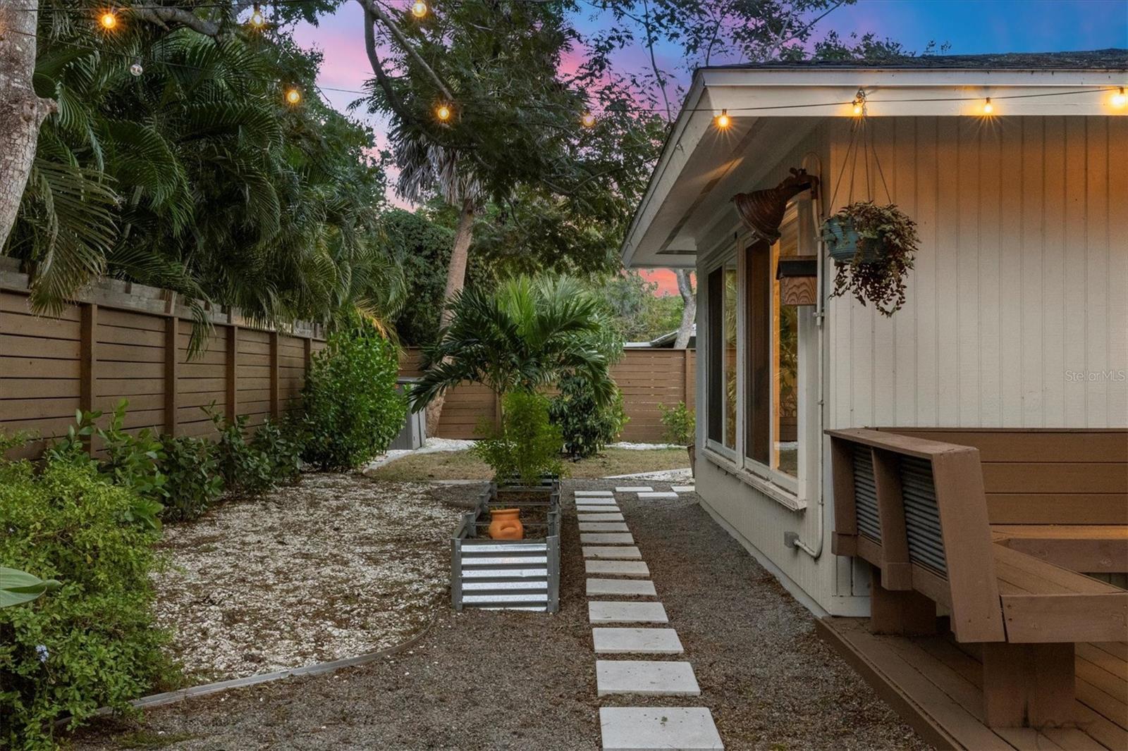 THOMPSON SUB - Residential