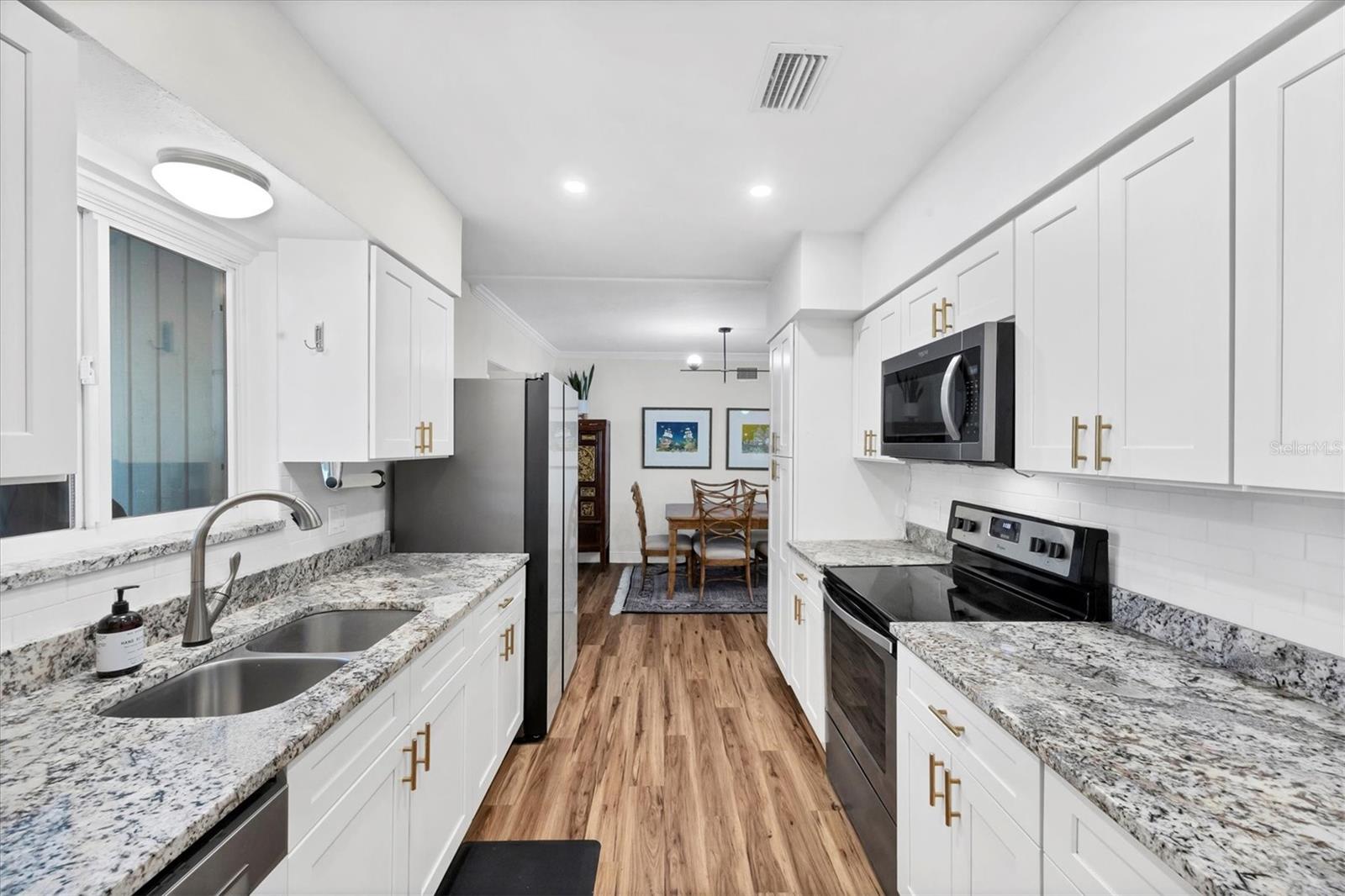 THOMPSON SUB - Residential