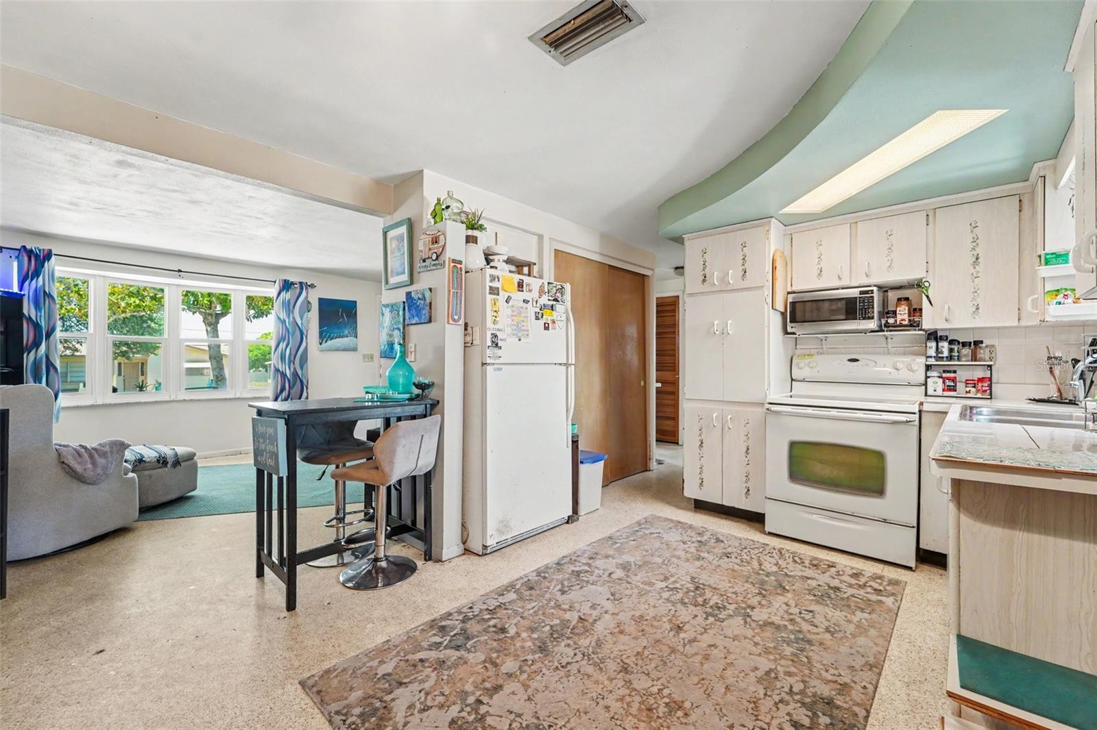 BEACON SQUARE - Residential