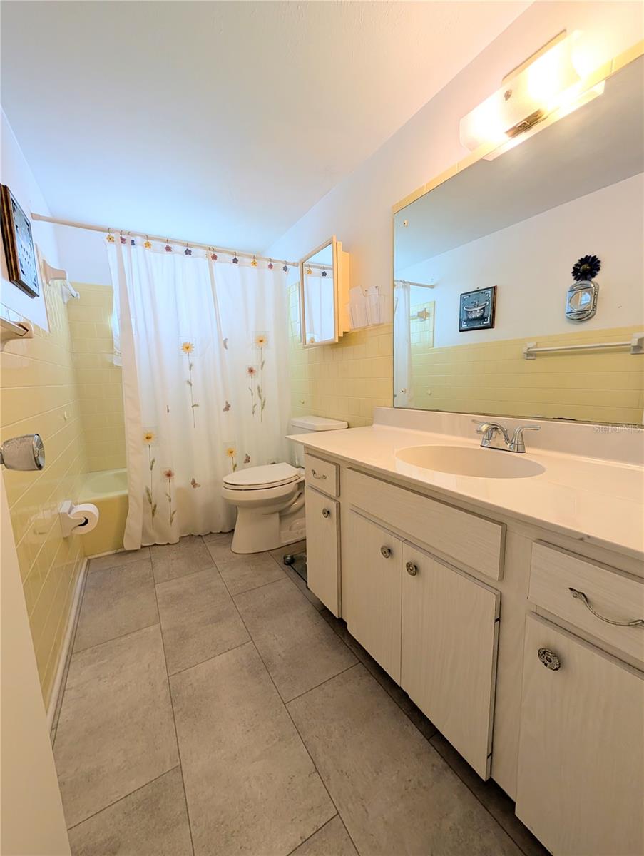 THE FOURTH BAYSHORE - Residential