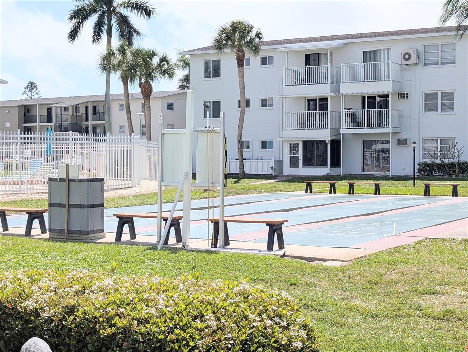 THE FOURTH BAYSHORE - Residential