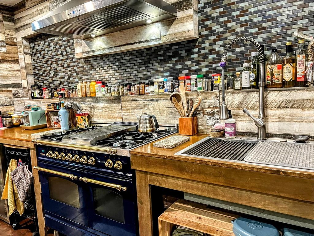 Photo of 4515 Orangewood Loop E, Lakeland, FL 33813 (MLS # L4957128)