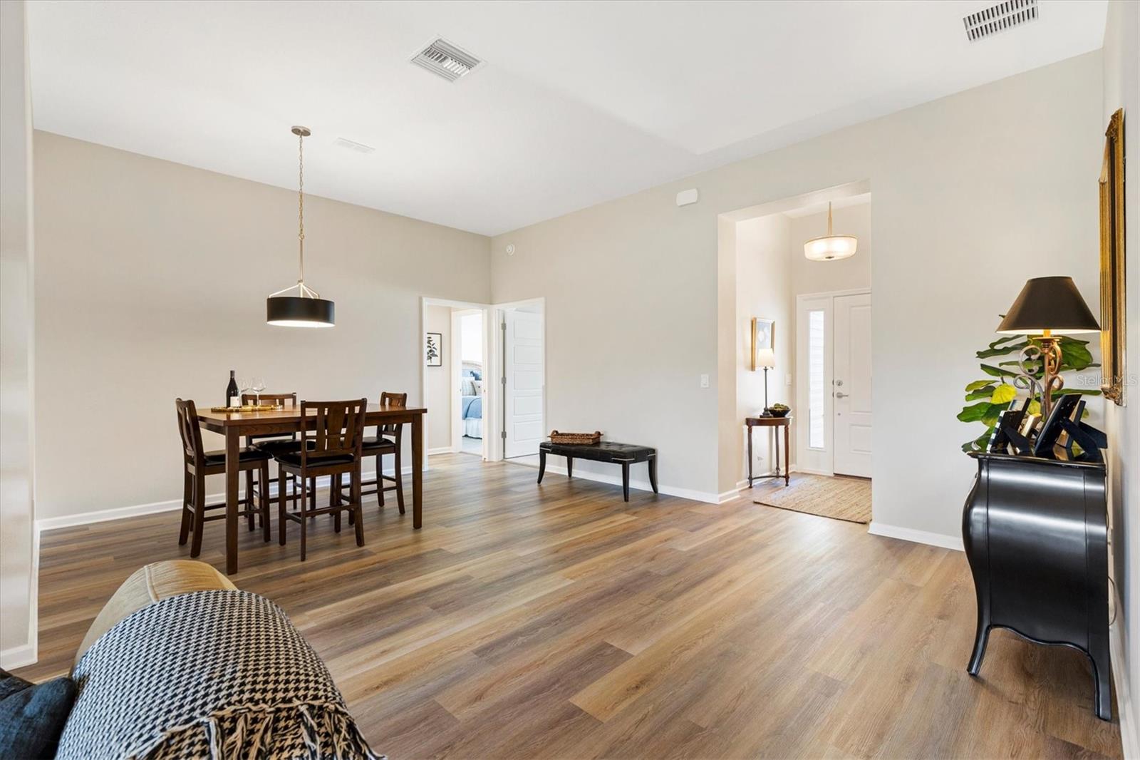 VILLAGE OF LAKE DENHAM - Residential