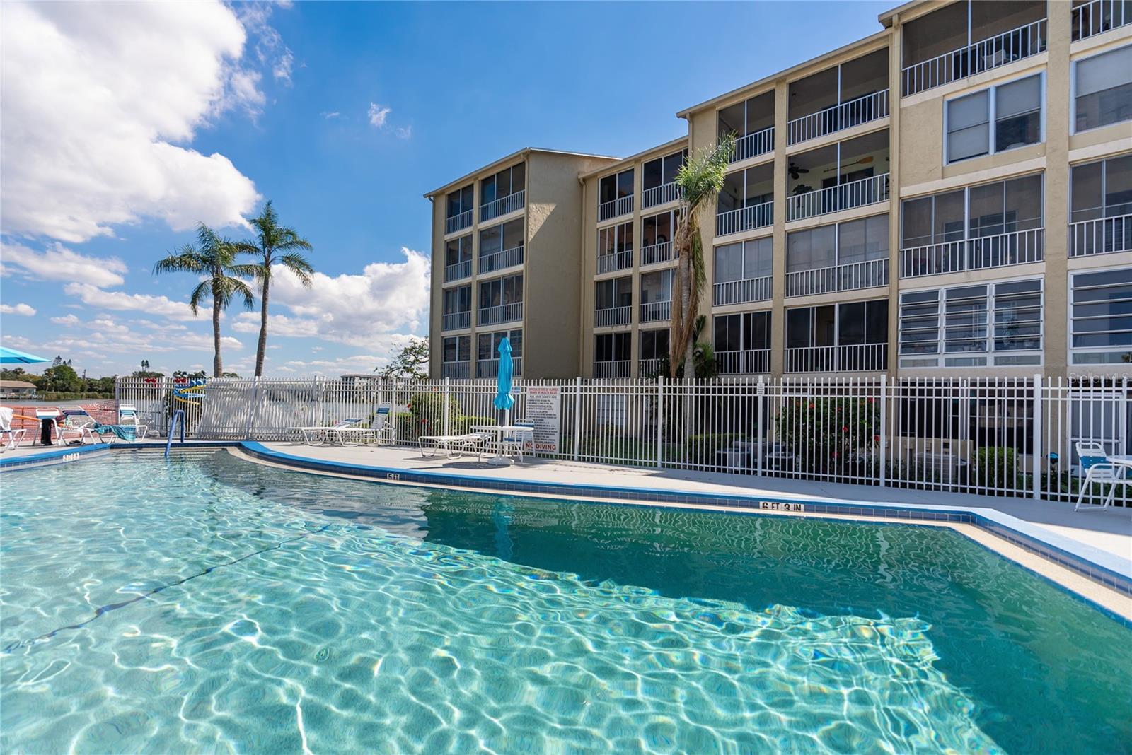 BAYSHORE ON THE LAKE APTS II SEC 2 - Residential