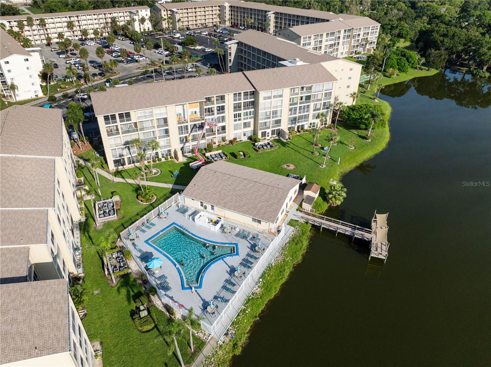 BAYSHORE ON THE LAKE APTS II SEC 2 - Residential