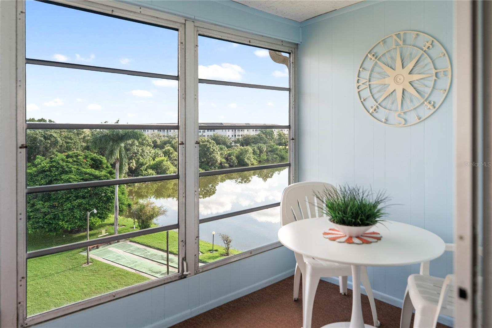 BAYSHORE ON THE LAKE APTS II SEC 2 - Residential