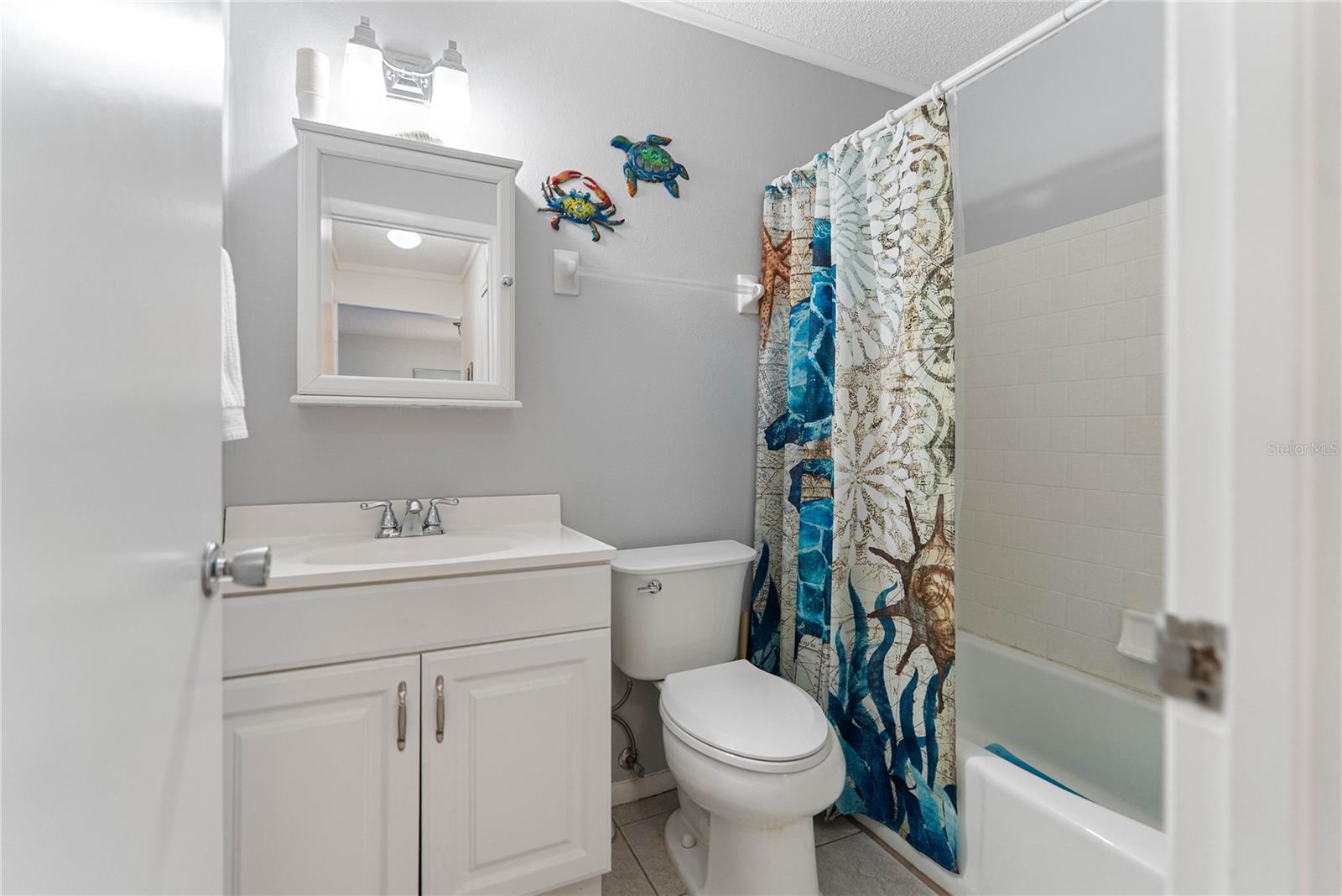 BAYSHORE ON THE LAKE APTS II SEC 2 - Residential