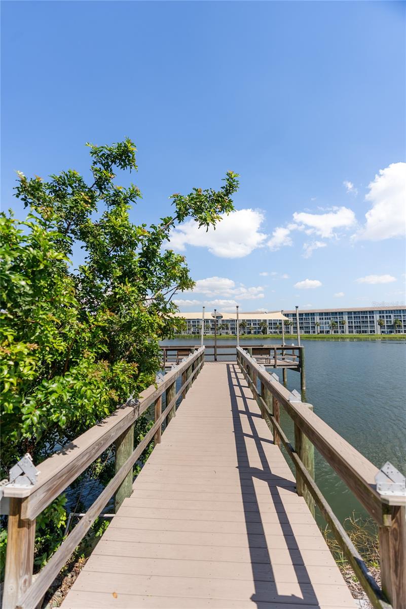 BAYSHORE ON THE LAKE APTS II SEC 2 - Residential