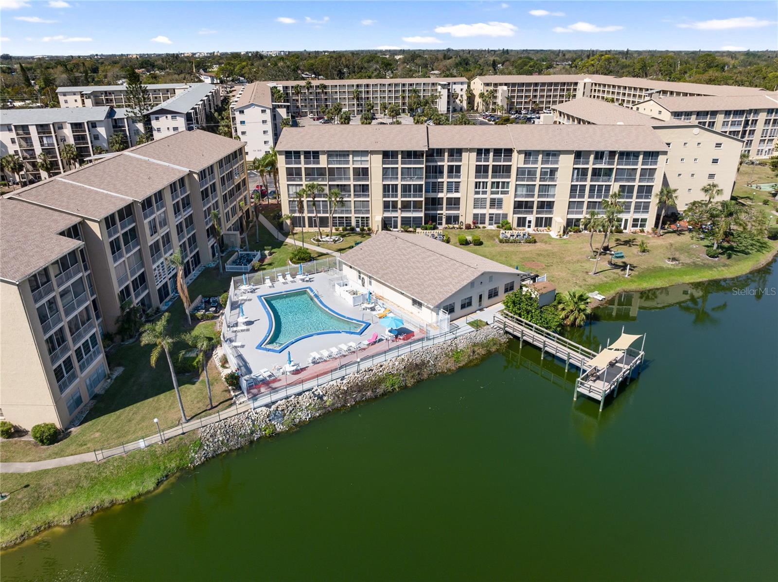 BAYSHORE ON THE LAKE APTS II SEC 2 - Residential