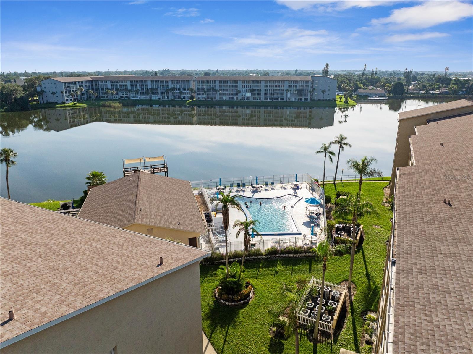 BAYSHORE ON THE LAKE APTS II SEC 2 - Residential