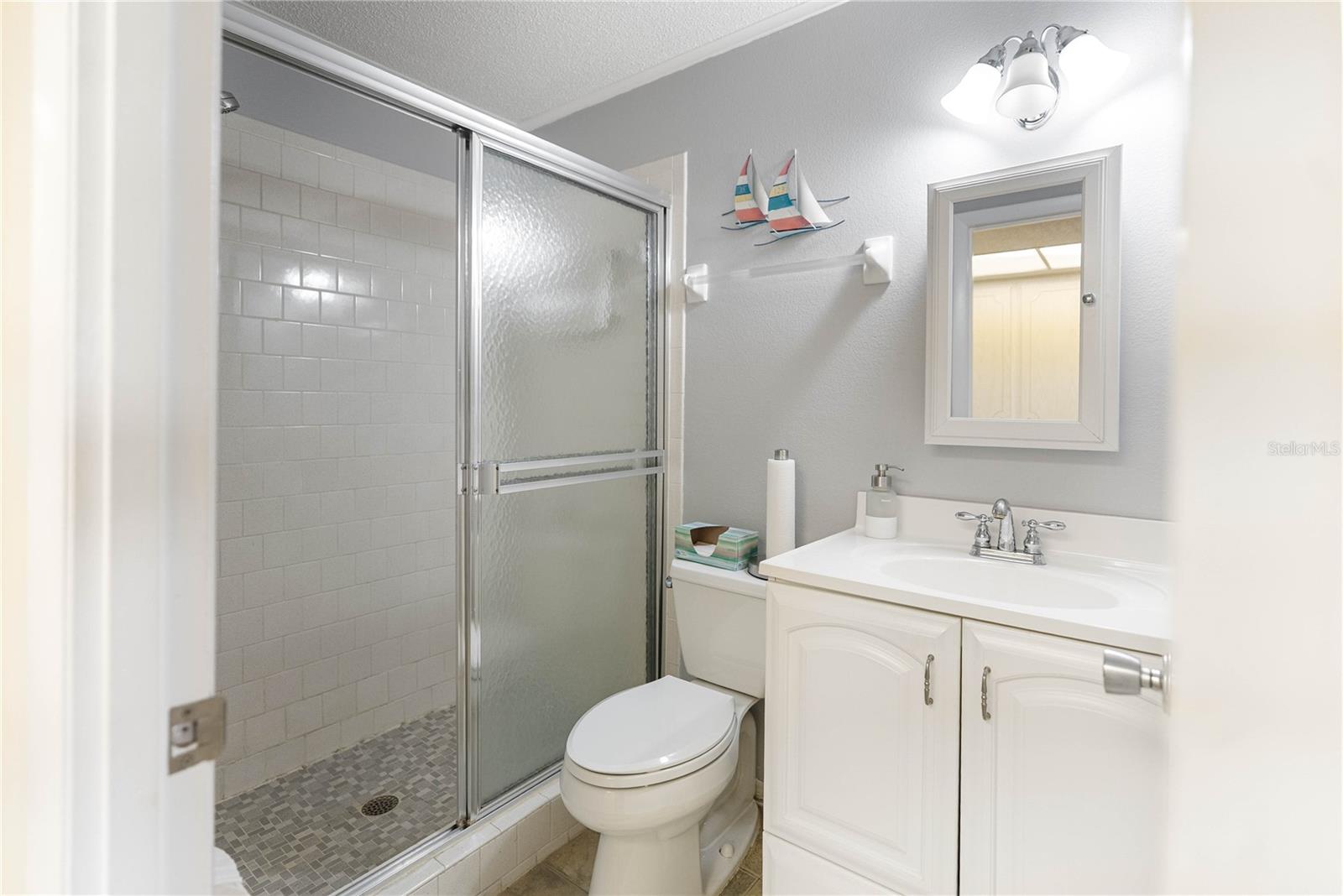 BAYSHORE ON THE LAKE APTS II SEC 2 - Residential