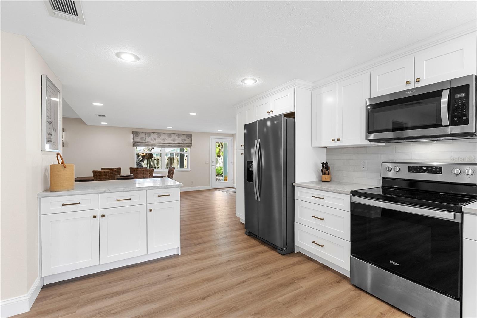 SIESTA BEACH - Residential