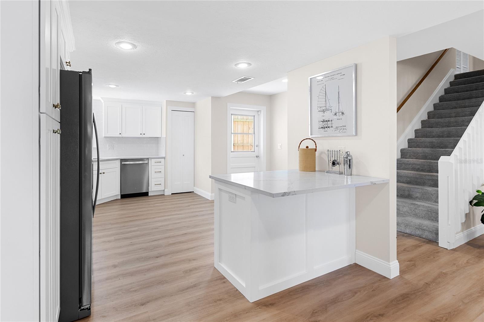 SIESTA BEACH - Residential