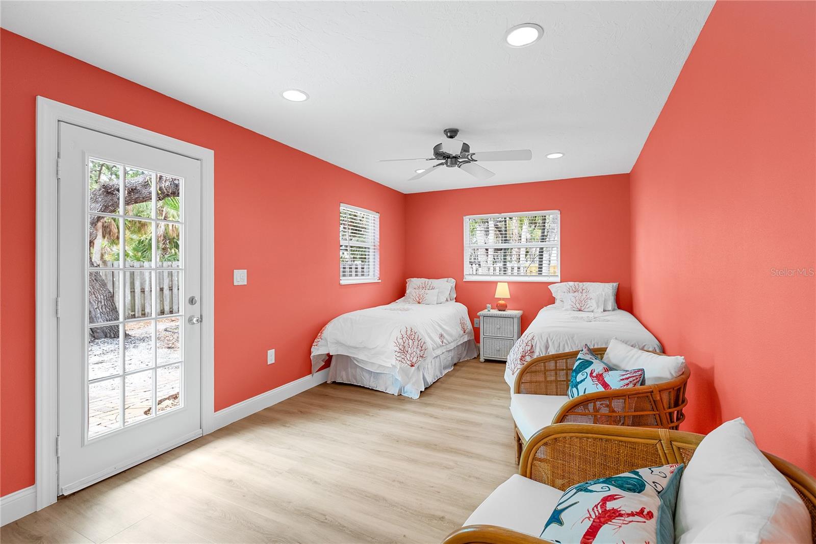 SIESTA BEACH - Residential