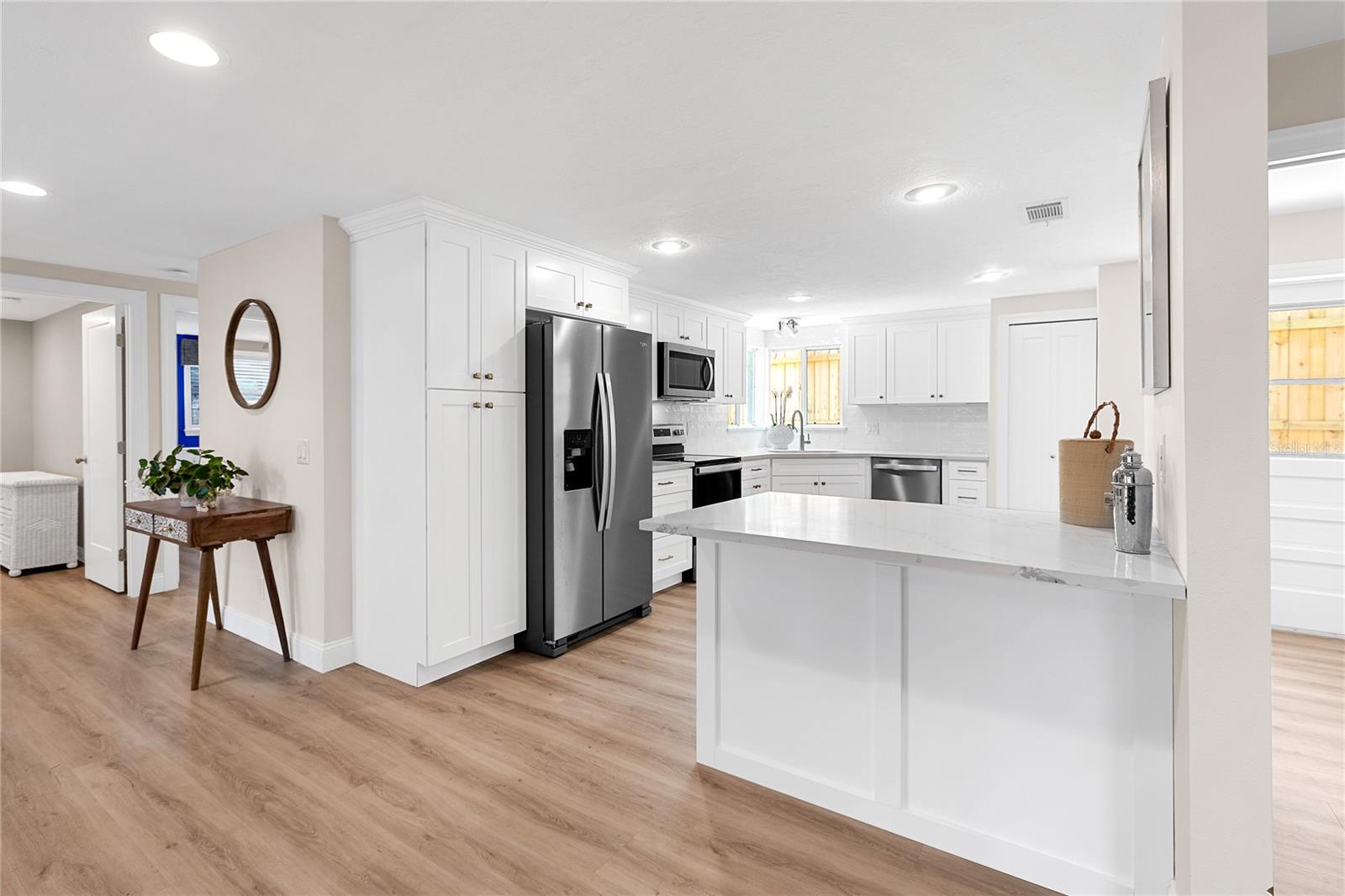 SIESTA BEACH - Residential