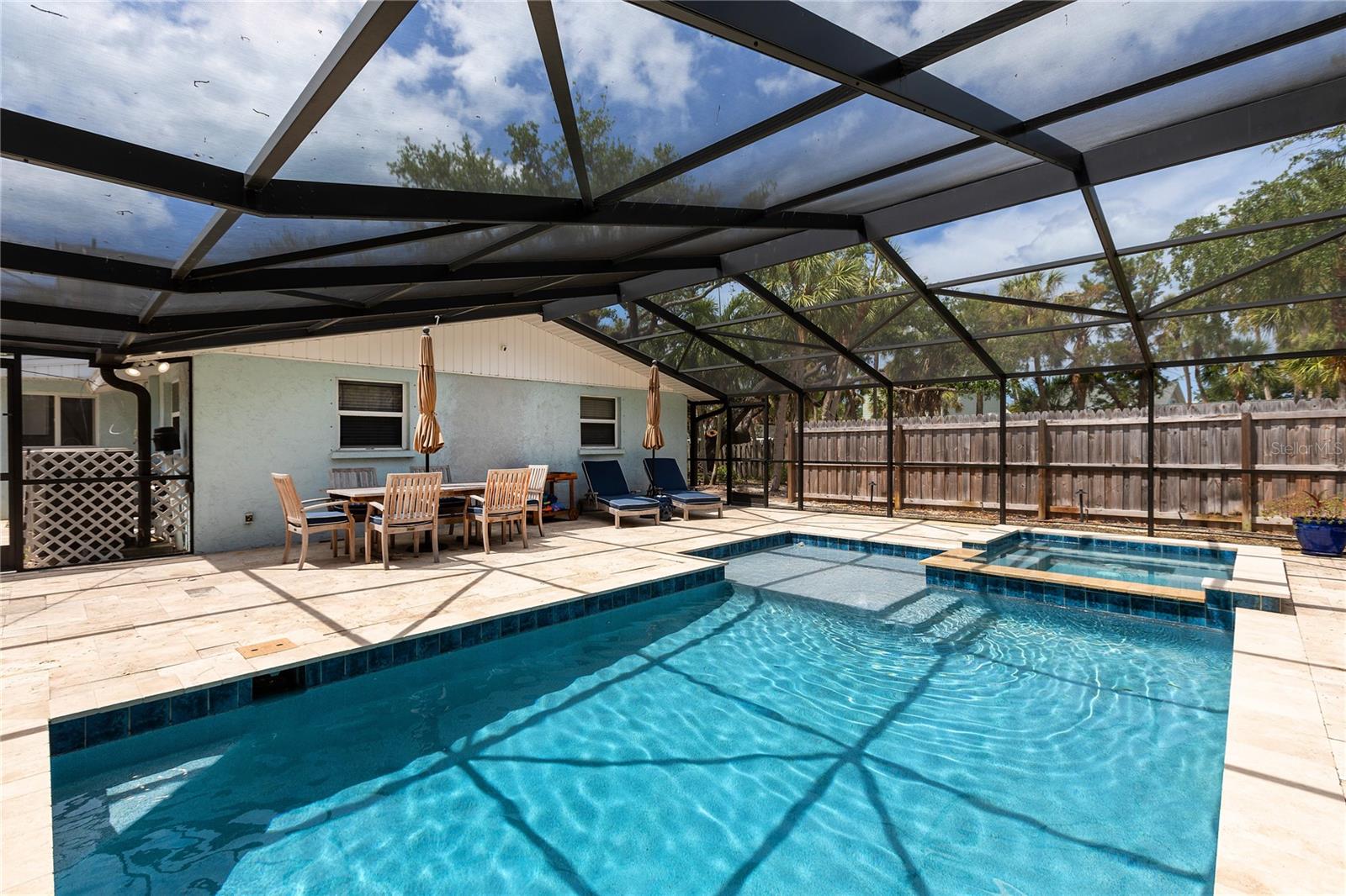 SIESTA BEACH - Residential